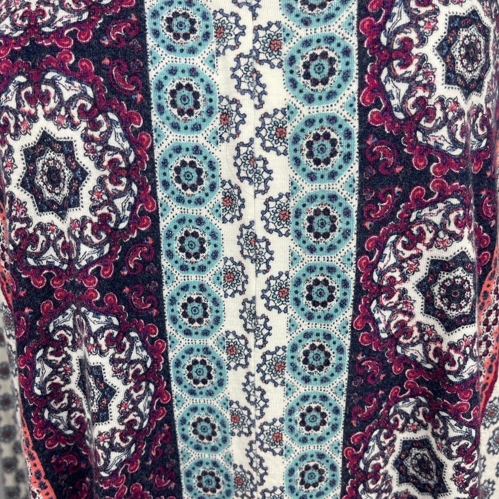 Absolutely Famous medallion print tunic top women’s size M - Picture 13 of 16